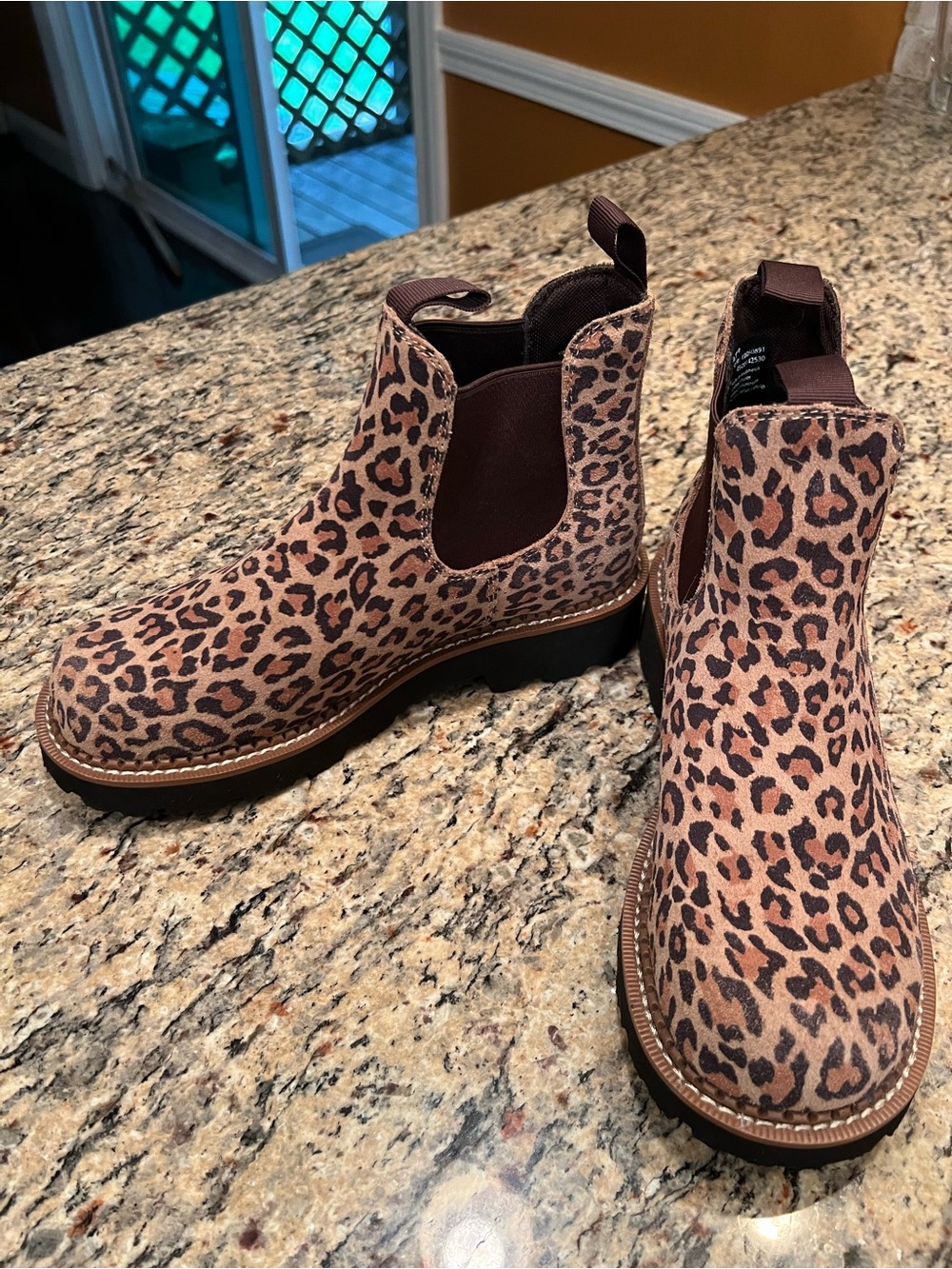 Women’s Leapord Print Chelsea Boots - Brown